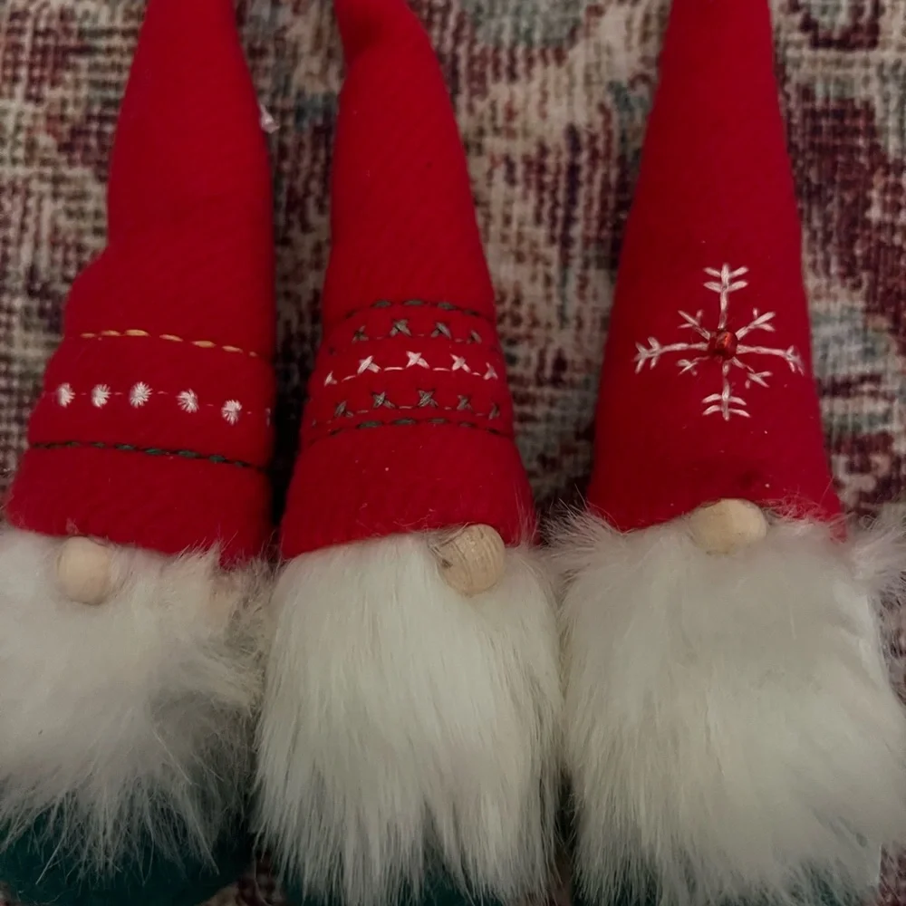 Set of Three tiny Christmas Gnomes 🎄
